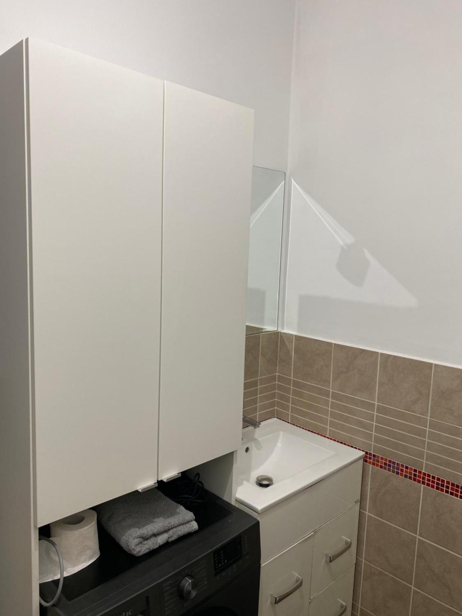 Royal Suite Unirii-2 Bdr Apartment Bucarest Esterno foto