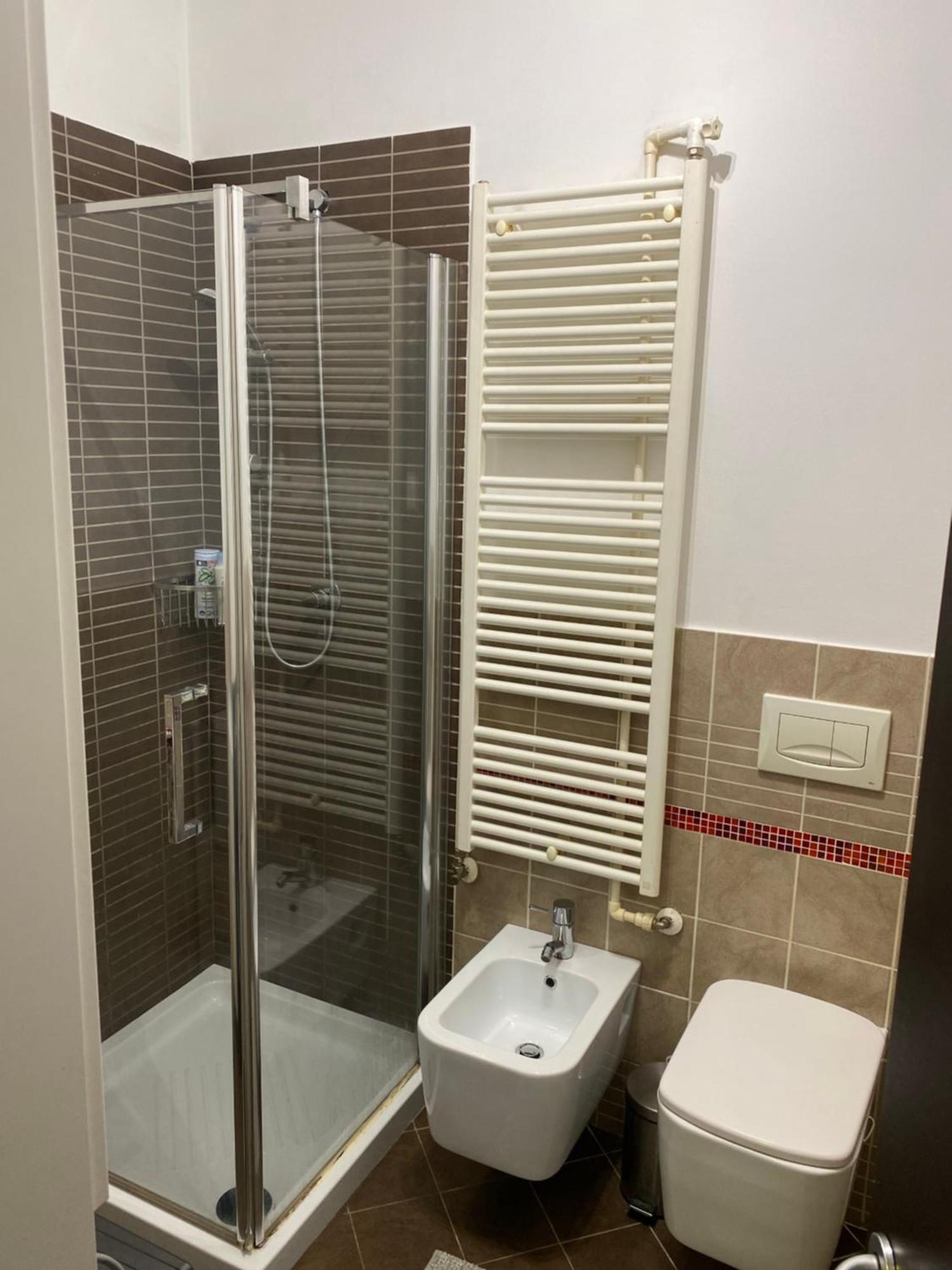 Royal Suite Unirii-2 Bdr Apartment Bucarest Esterno foto