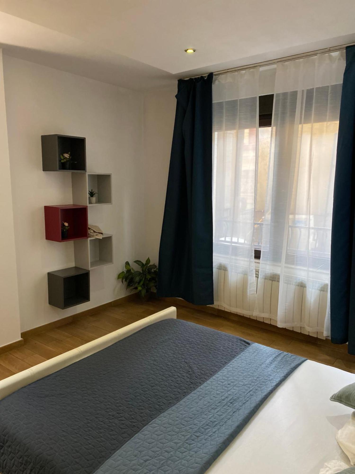 Royal Suite Unirii-2 Bdr Apartment Bucarest Esterno foto